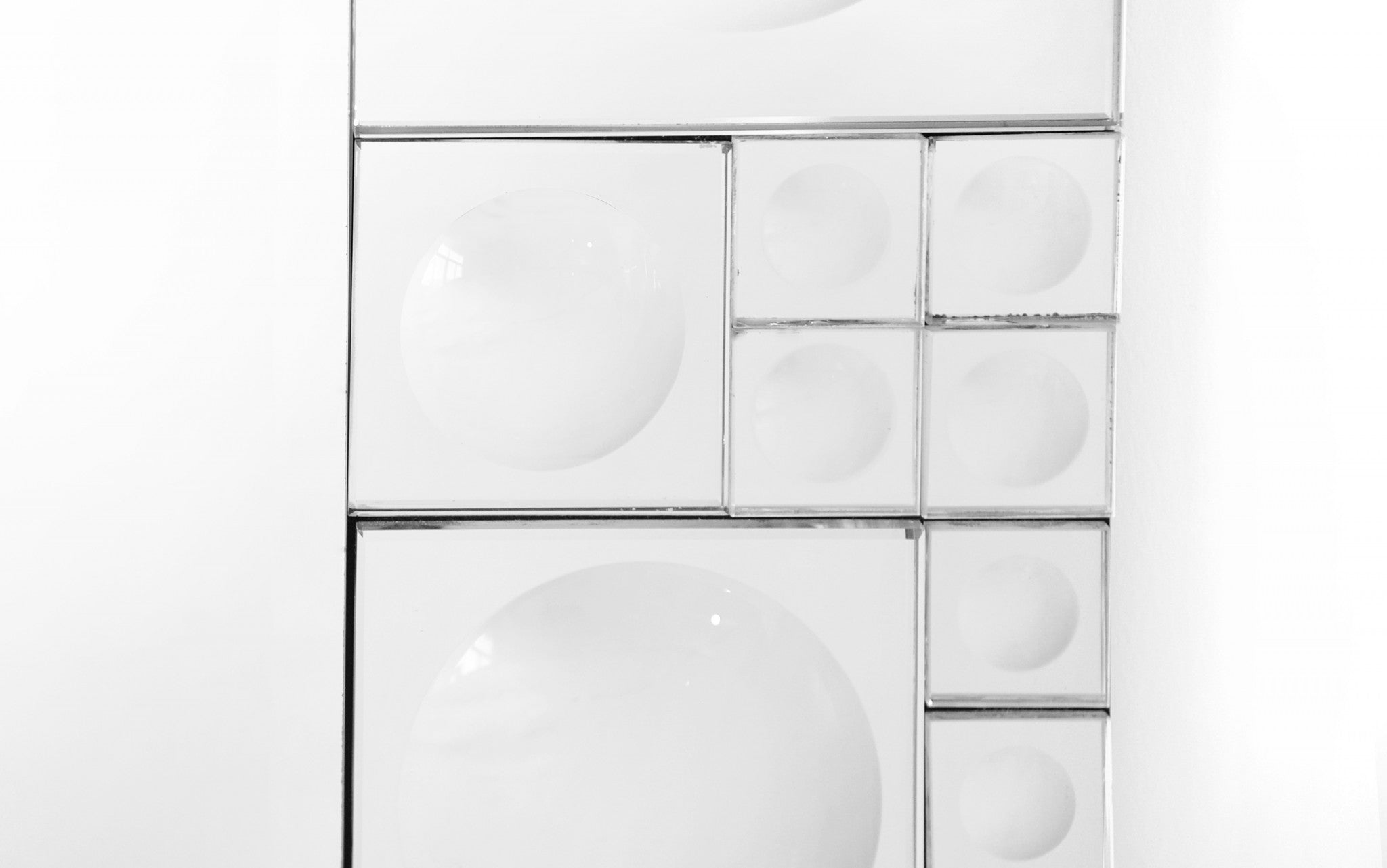 Clear Rectangle Circle & Tile Accent Glass Wall Mirror | 31.5