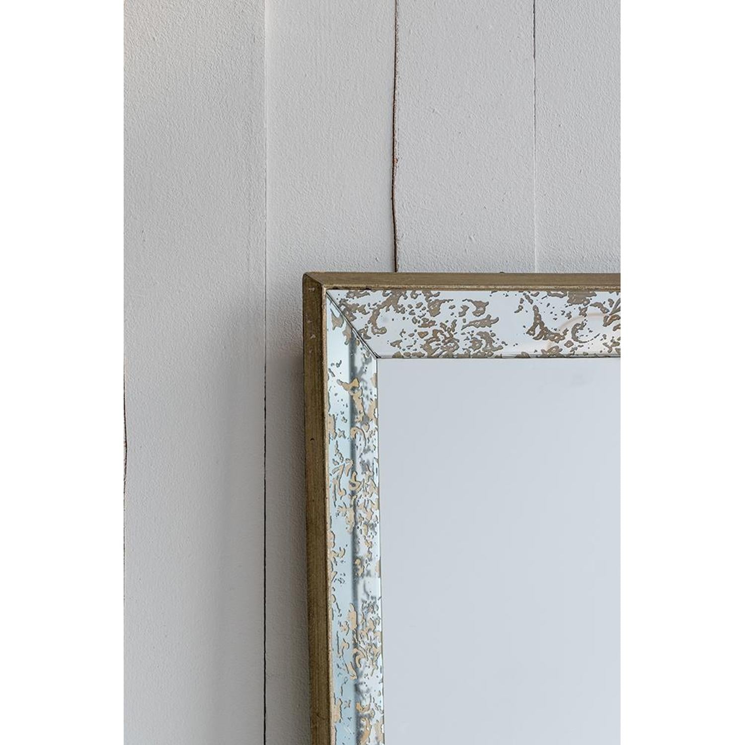 Rectangle Vintage Style Glass Frame Accent Wall Mirror | 9.5